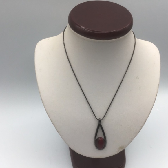 Pendant necklace with a red stone like a tiger eye - Picture 3 of 6